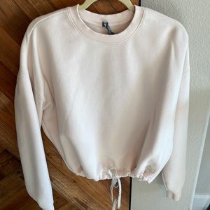 Vuori women’s crew neck sweater size medium